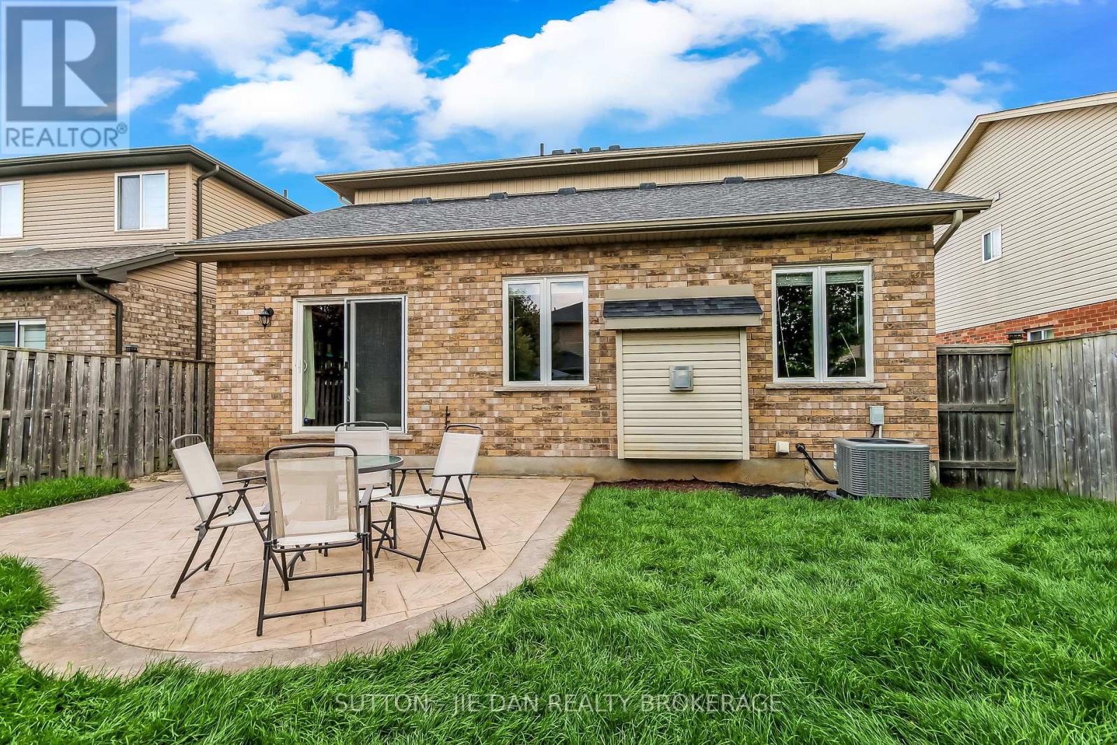 4 bedroom Single Family interior view, 1511 CORONATION Drive, London North (North I), Ontario