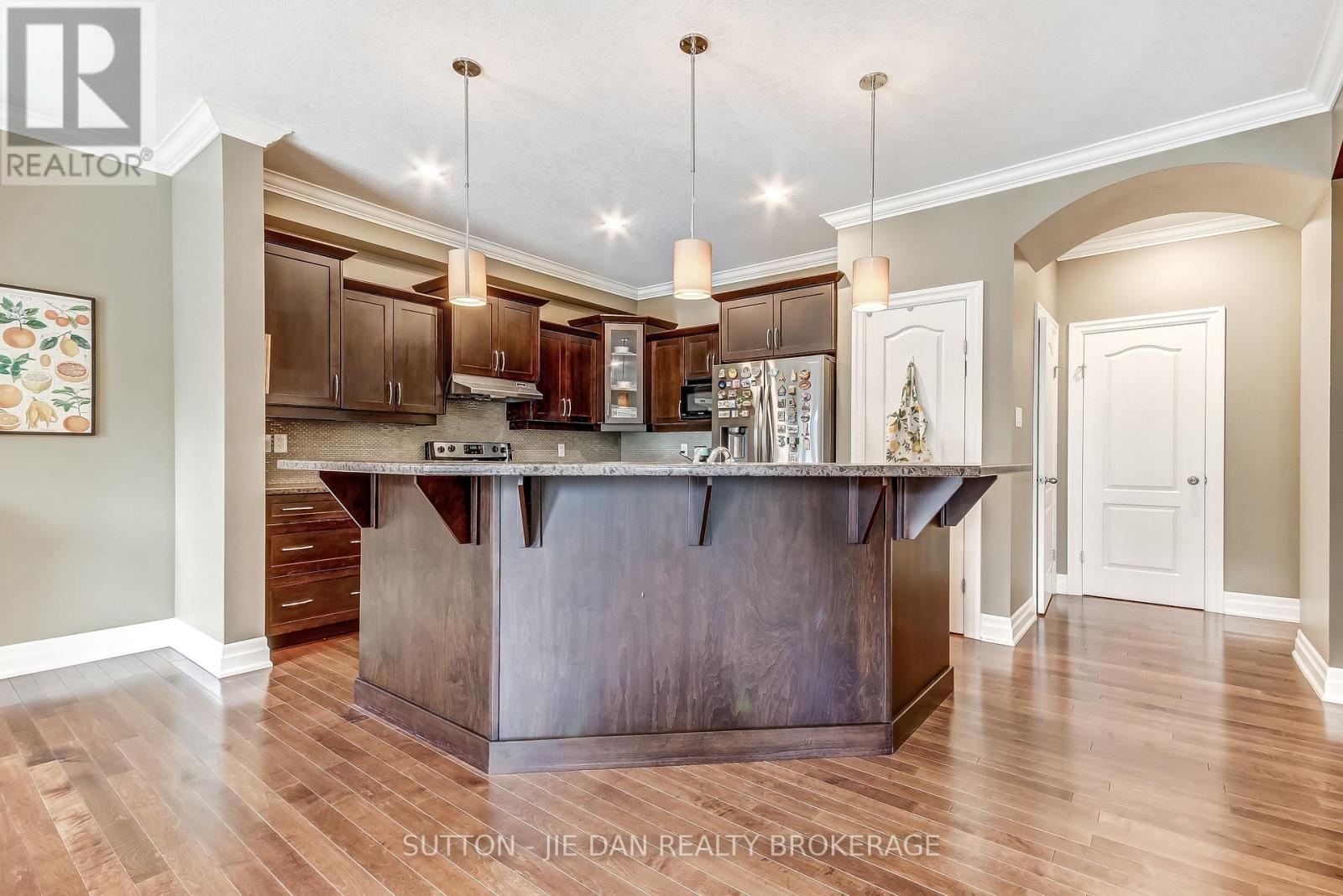 4 bedroom Single Family interior view, 1511 CORONATION Drive, London North (North I), Ontario