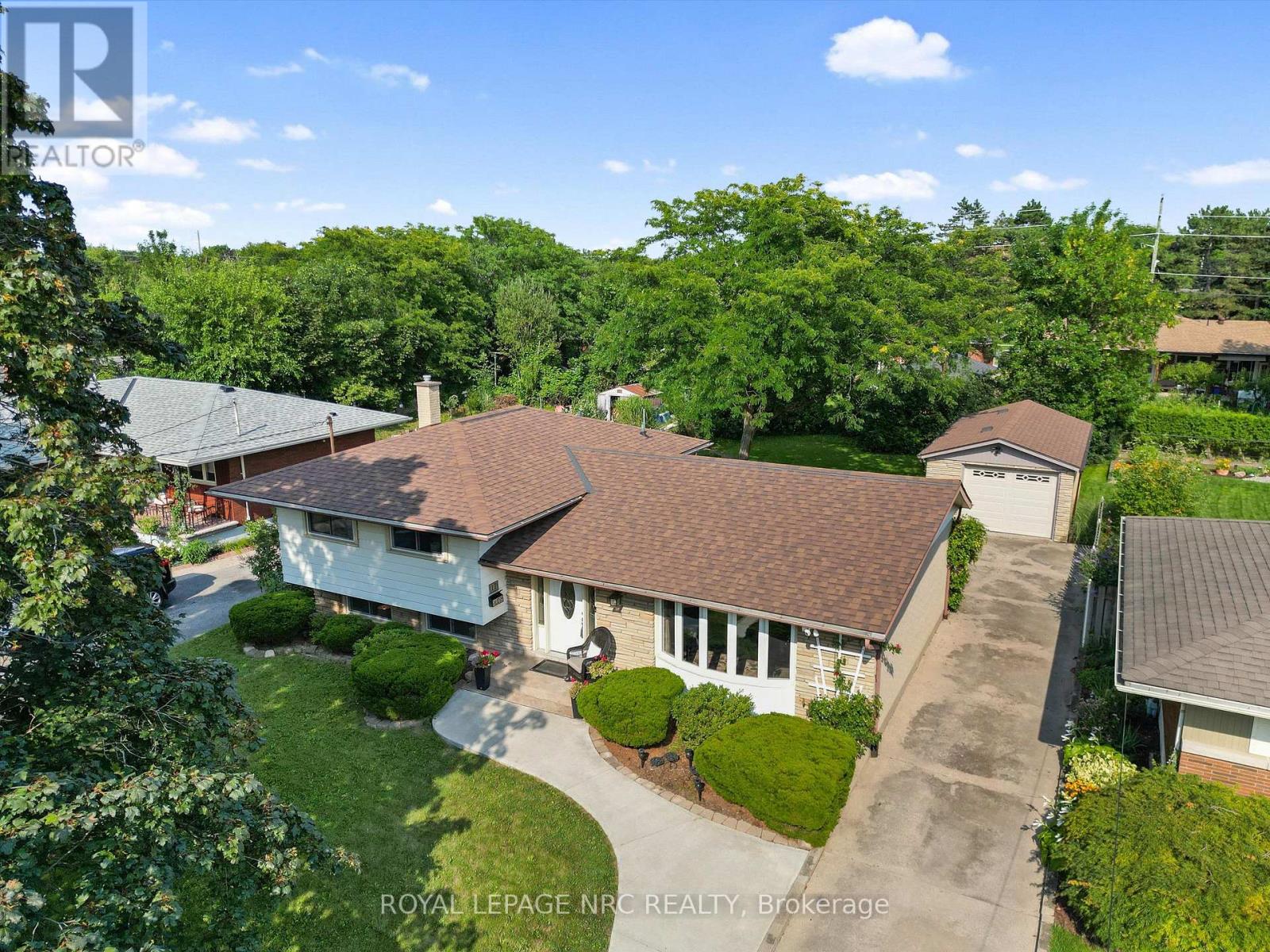 17 JOANNA DRIVE - 42