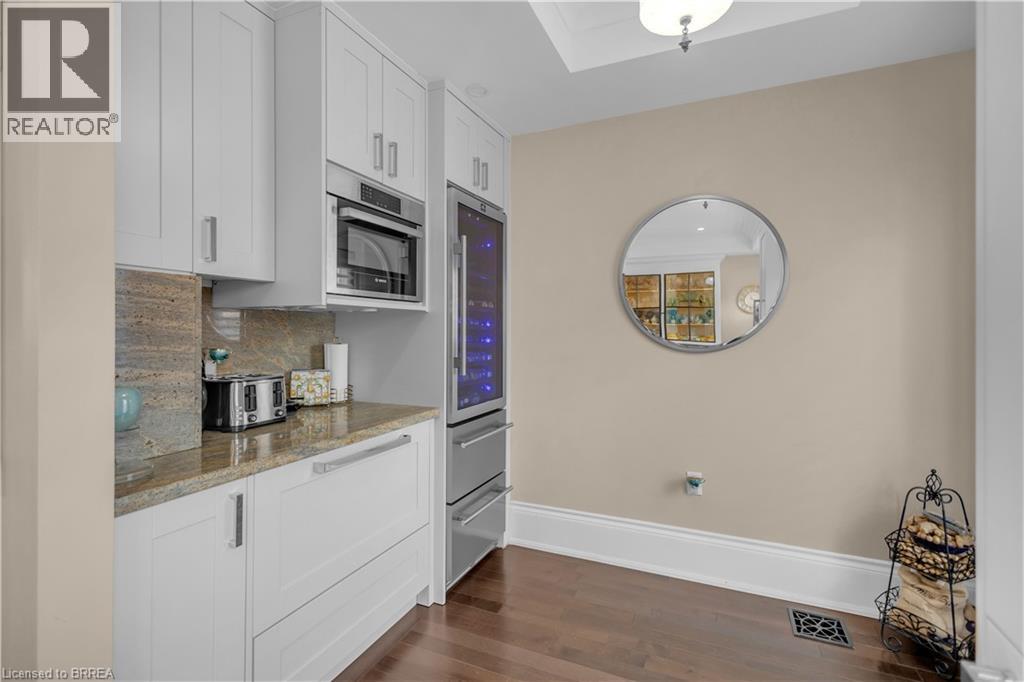 220 SHERIDAN Street - Image 12