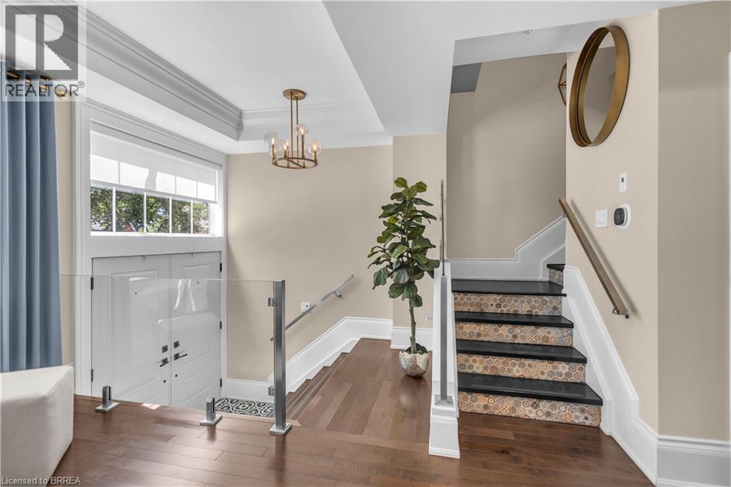 220 SHERIDAN Street - Image 4