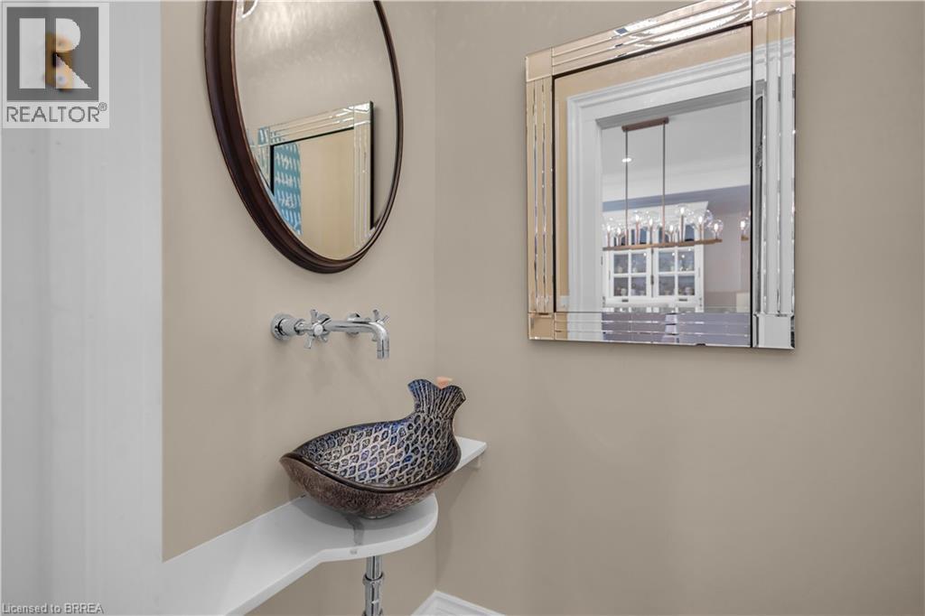 220 SHERIDAN Street - Image 13