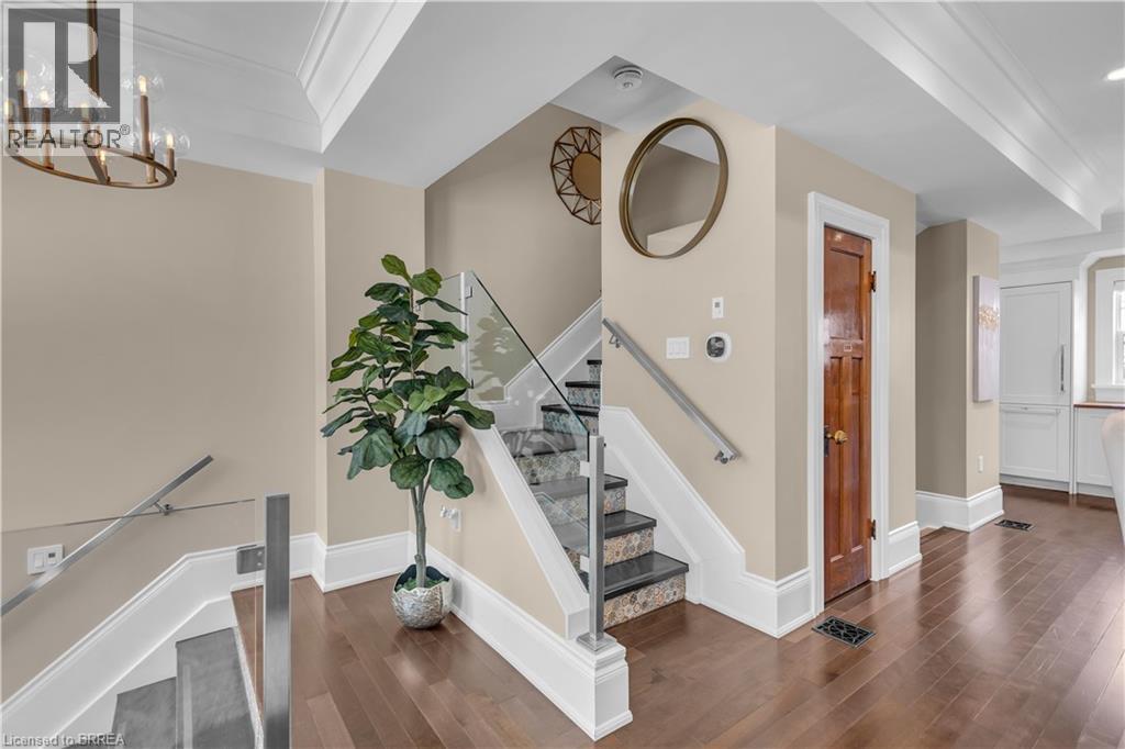 220 SHERIDAN Street - Image 3