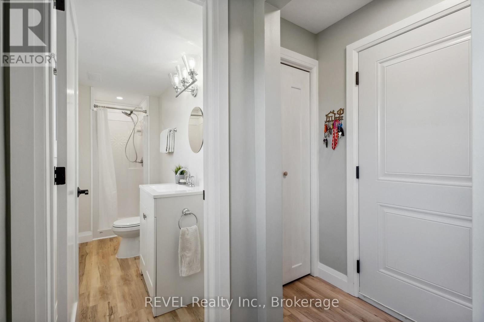21 LENA CRESCENT - Image 26