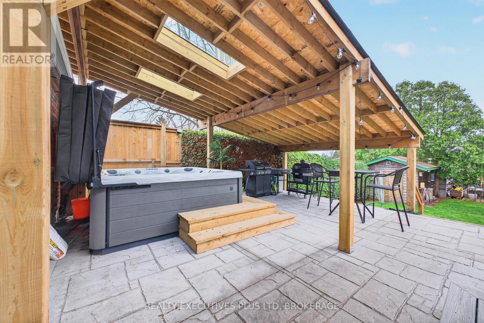 6410 SHERWOOD ROAD - Image 35