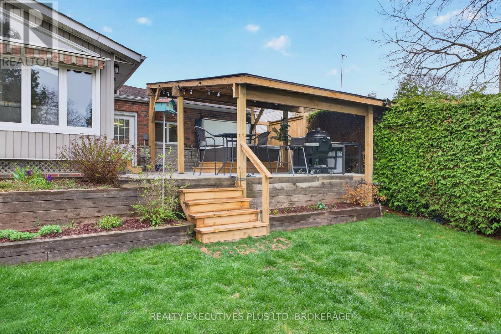 6410 SHERWOOD ROAD - 42