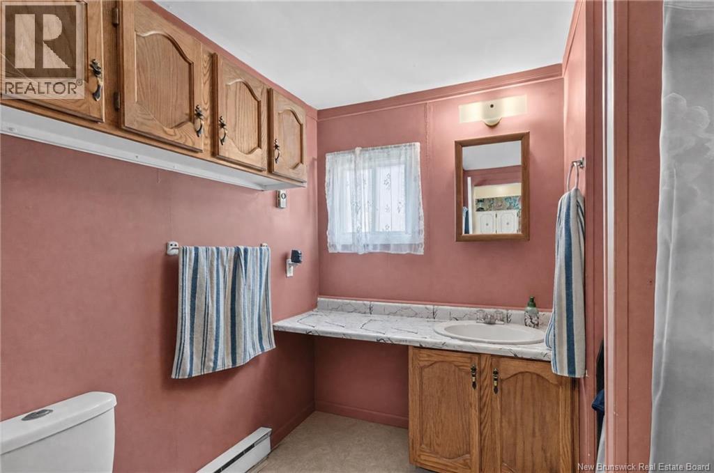 38 Tulip Drive - Image 11