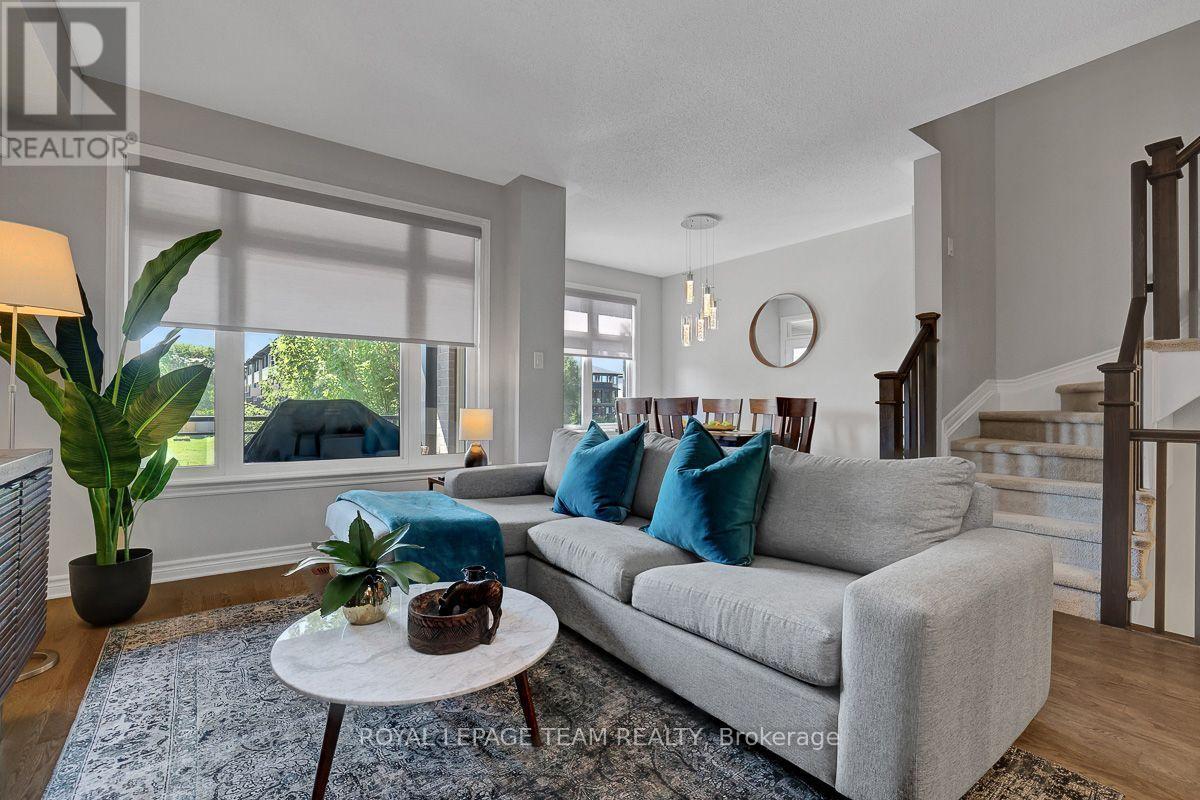 2 Bed, 3 Bath House for Sale in Ottawa – 206 LEATHER LEAF TERRACE, Ottawa – MLS# X13681610 - Image 15