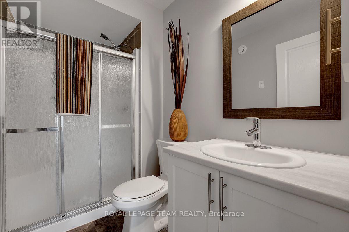 2 Bed, 3 Bath House for Sale in Ottawa – 206 LEATHER LEAF TERRACE, Ottawa – MLS# X13681610 - Image 26