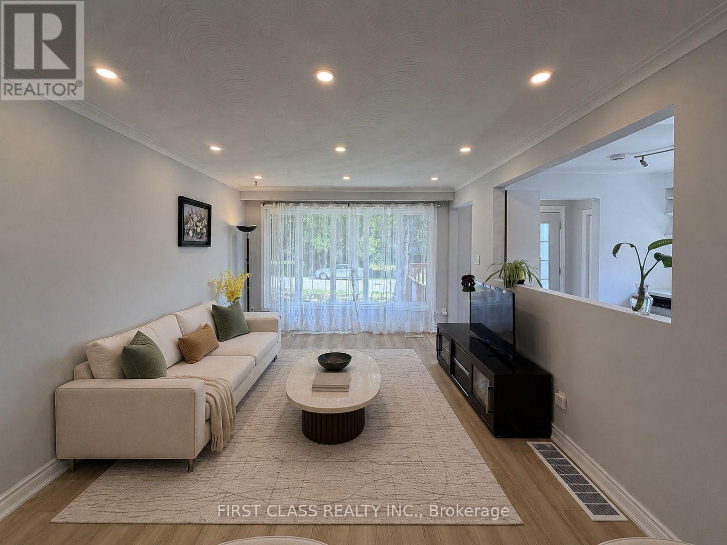 1323 REDBANK CRESCENT - 5