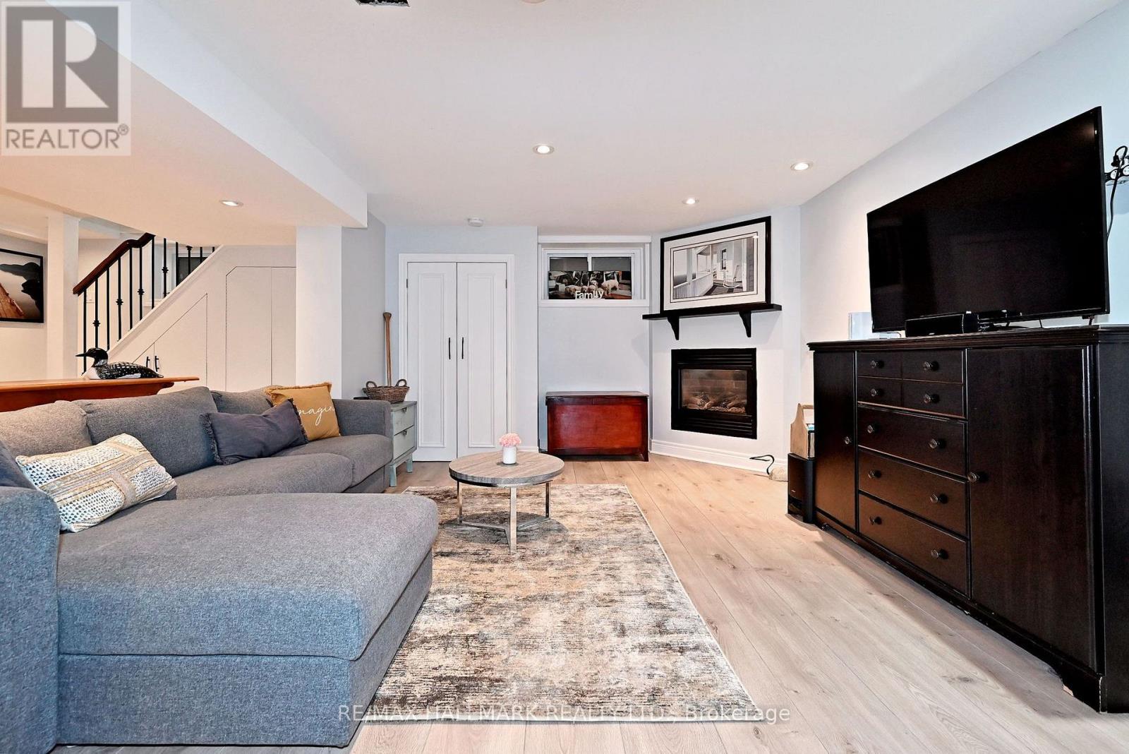 334 STEWART STREET - 34