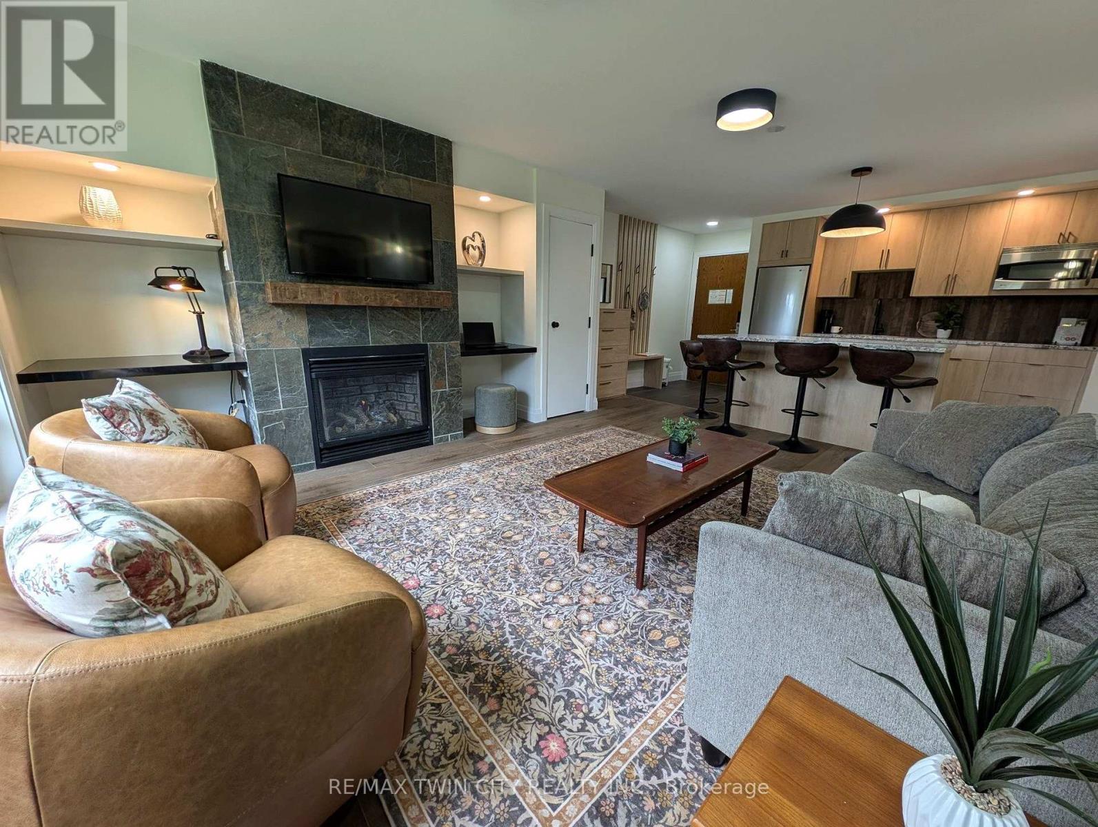 #52-105 1235 DEERHURST DRIVE - 4
