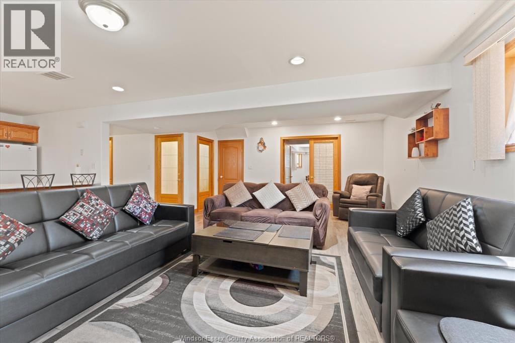 1469 MERIDIAN STREET - Image 24