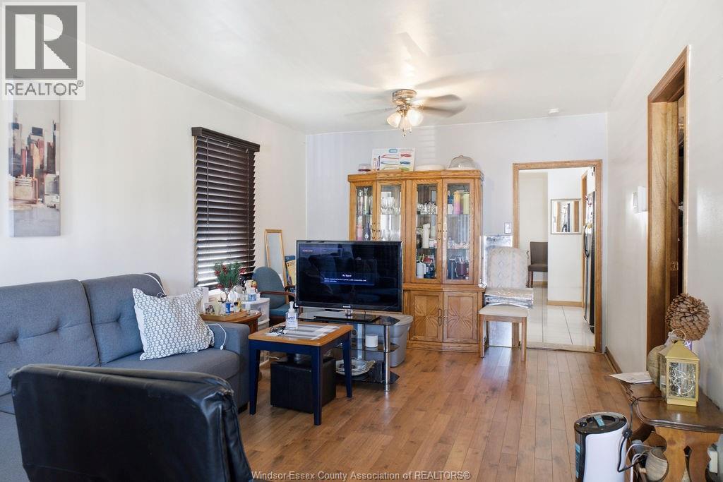 1172 MARION AVENUE - 5