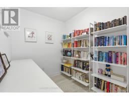 815 - 60 Tannery Road, Toronto, ON M5A0S8 Photo 11