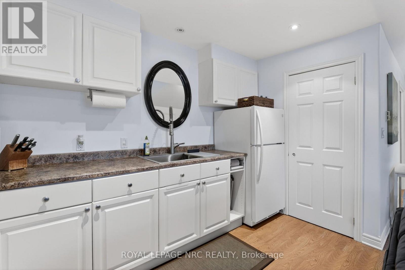 291 EASTWOOD AVENUE - 21
