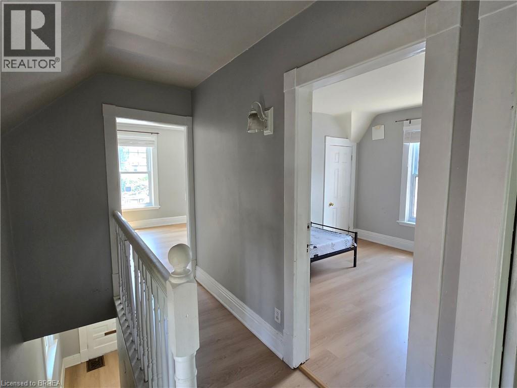 196 WELLINGTON Street - Image 22