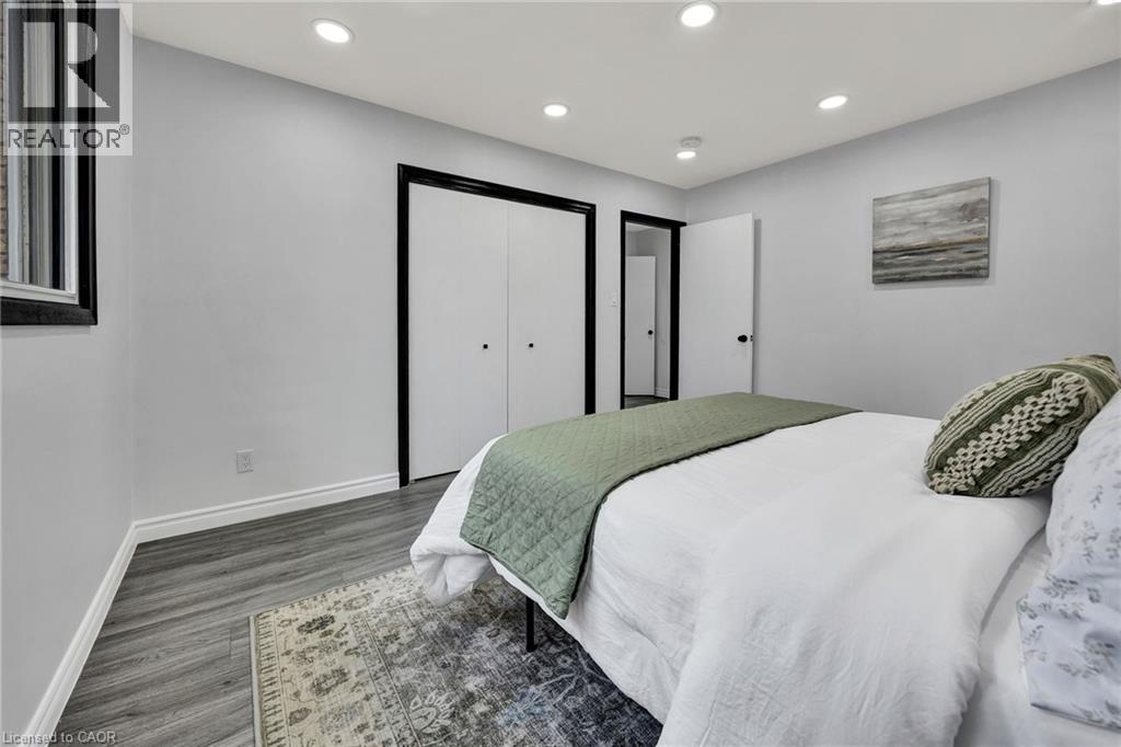 246 HILLCREST Road - 16