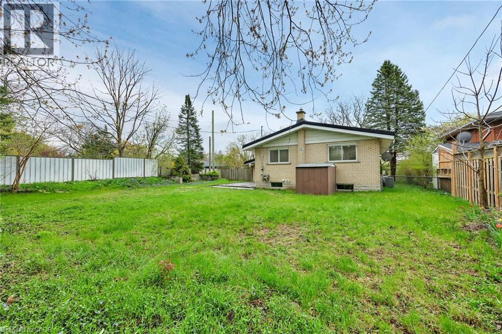 246 HILLCREST Road - Image 35