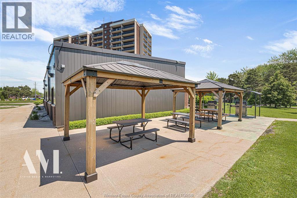 #1121E 9099 RIVERSIDE DRIVE East - 34