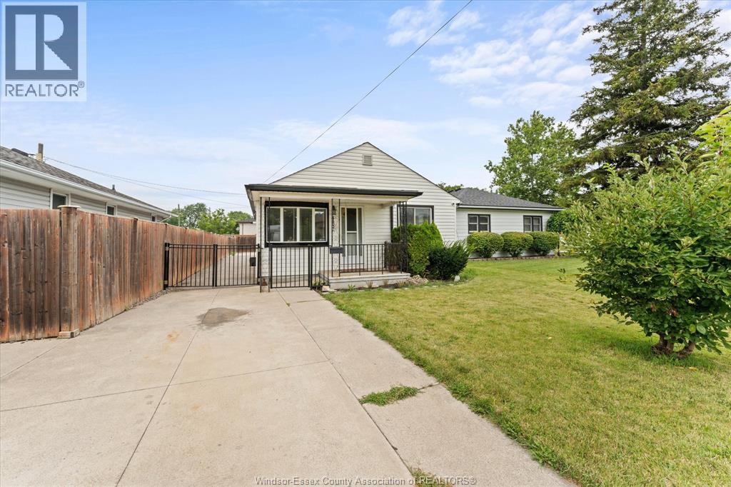 4482 Grand Marais ROAD East - Image 19