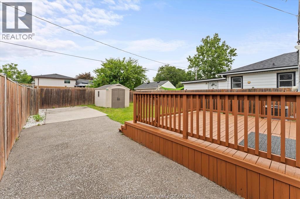 4482 Grand Marais ROAD East - 22