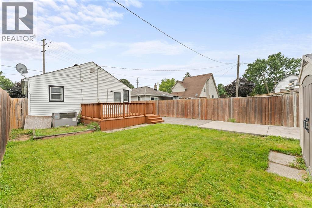 4482 Grand Marais ROAD East - 24