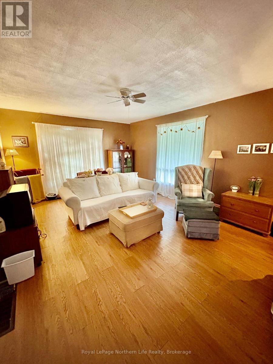 6A & 6B MOUNTAINVIEW DRIVE - 25