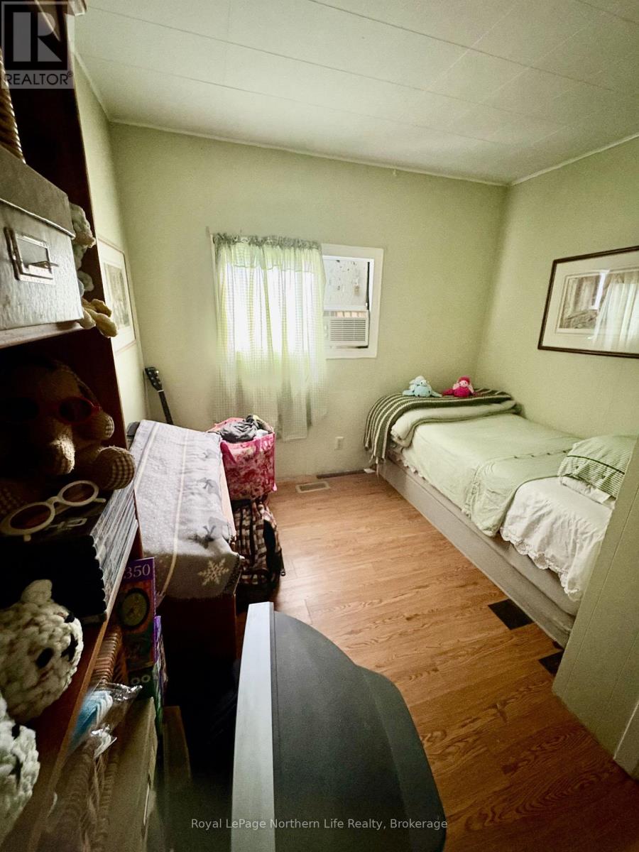 6A & 6B MOUNTAINVIEW DRIVE - 34