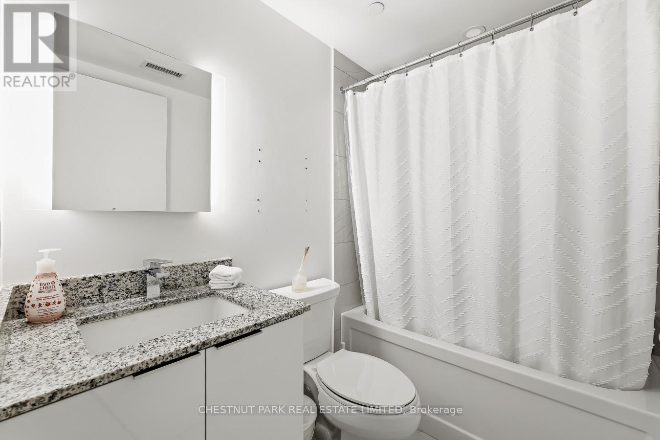 #405 18 MAITLAND TERRACE - 30