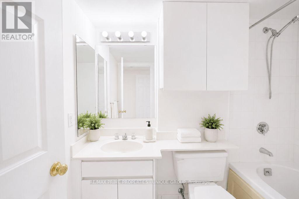 #1408 10 TORRESDALE AVENUE - 13
