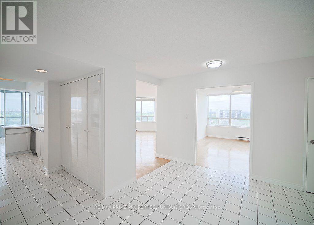 #1408 10 TORRESDALE AVENUE - 28