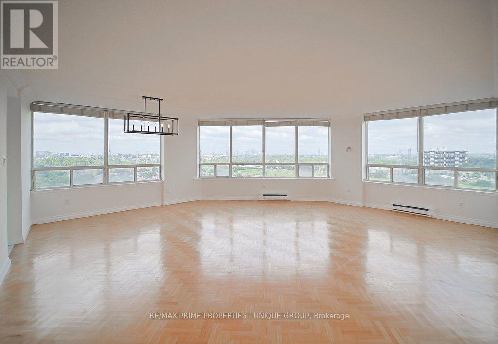 #1408 10 TORRESDALE AVENUE - 32