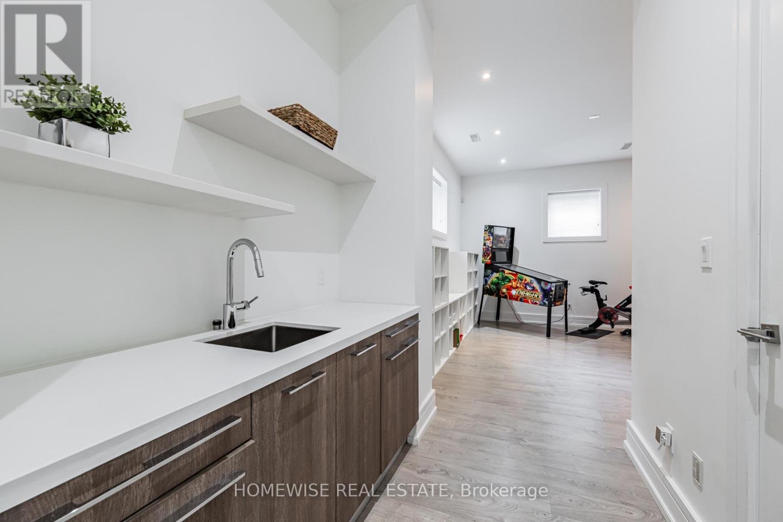 90 MCGILLIVRAY AVENUE - Image 29