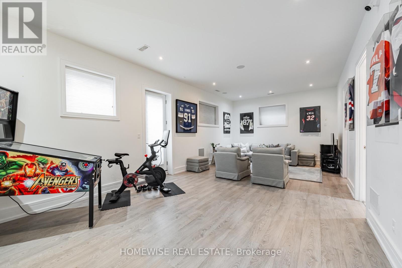 90 MCGILLIVRAY AVENUE - 31