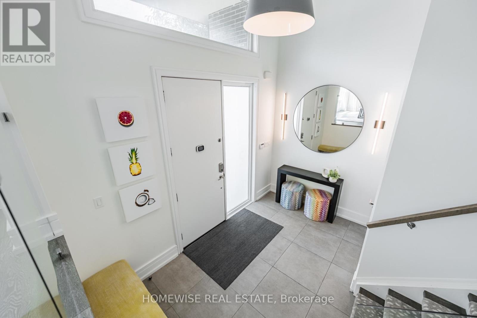 90 MCGILLIVRAY AVENUE - 4
