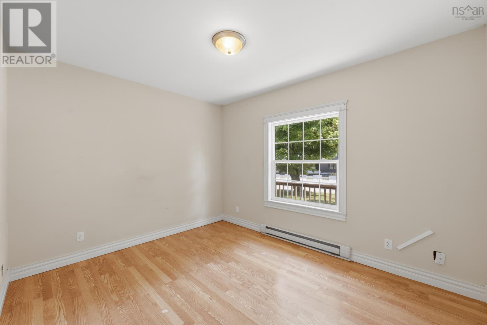 437 Main Street - 28