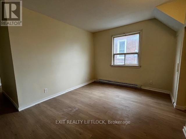209 Stewart Street, Peterborough (Town Ward 3), Ontario, K9J3M6, Peterborough (Town Ward 3), Ontario — photo 5 of 5
