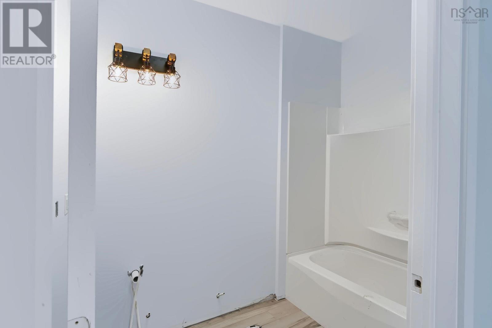 #4 28 Crews Quarters Lane - 18