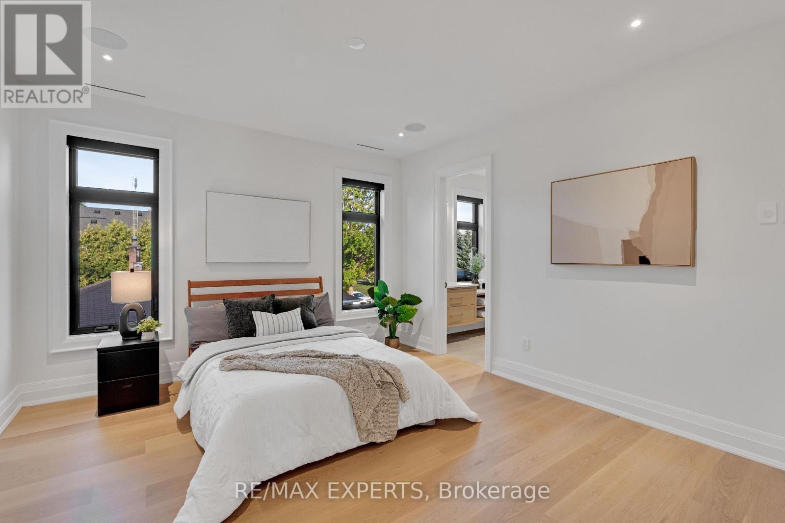 108 HOLLINGSWORTH DRIVE - 30