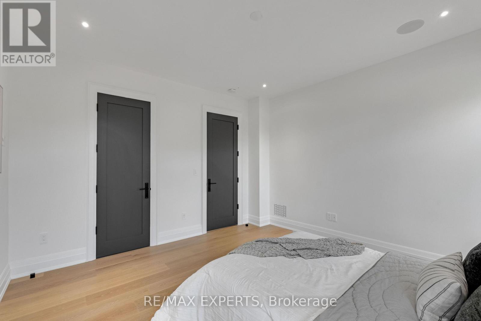 108 HOLLINGSWORTH DRIVE - Image 31