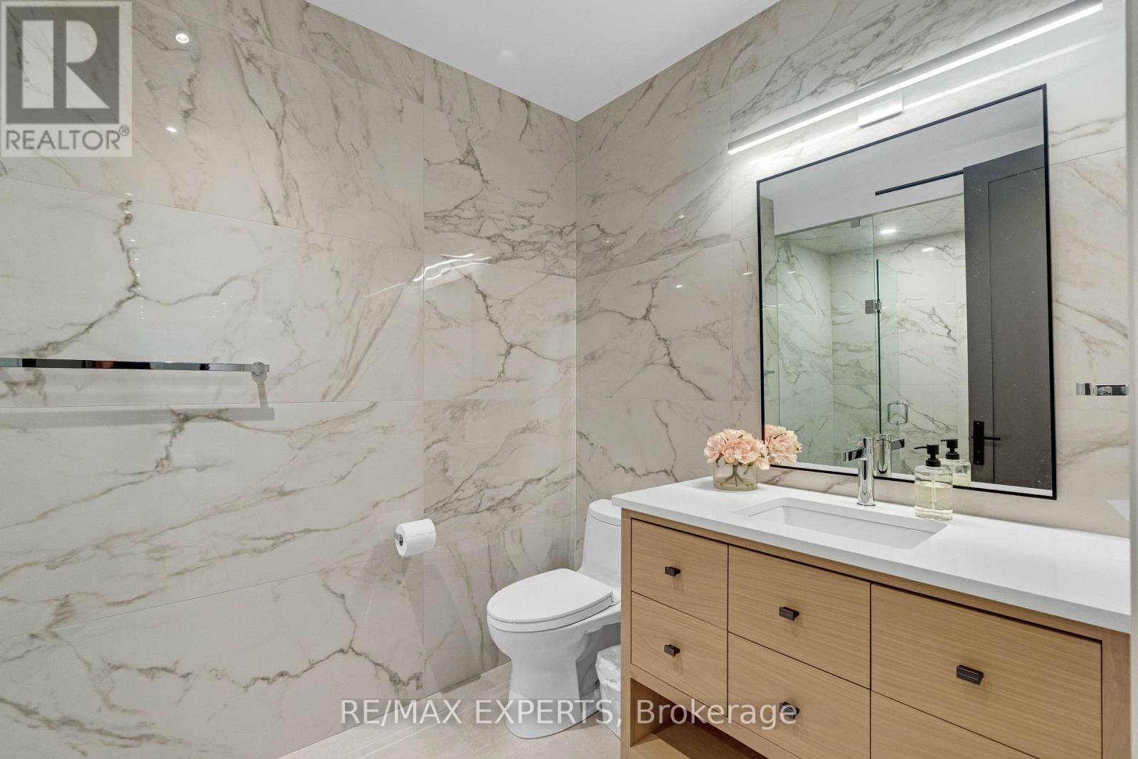 108 HOLLINGSWORTH DRIVE - 43
