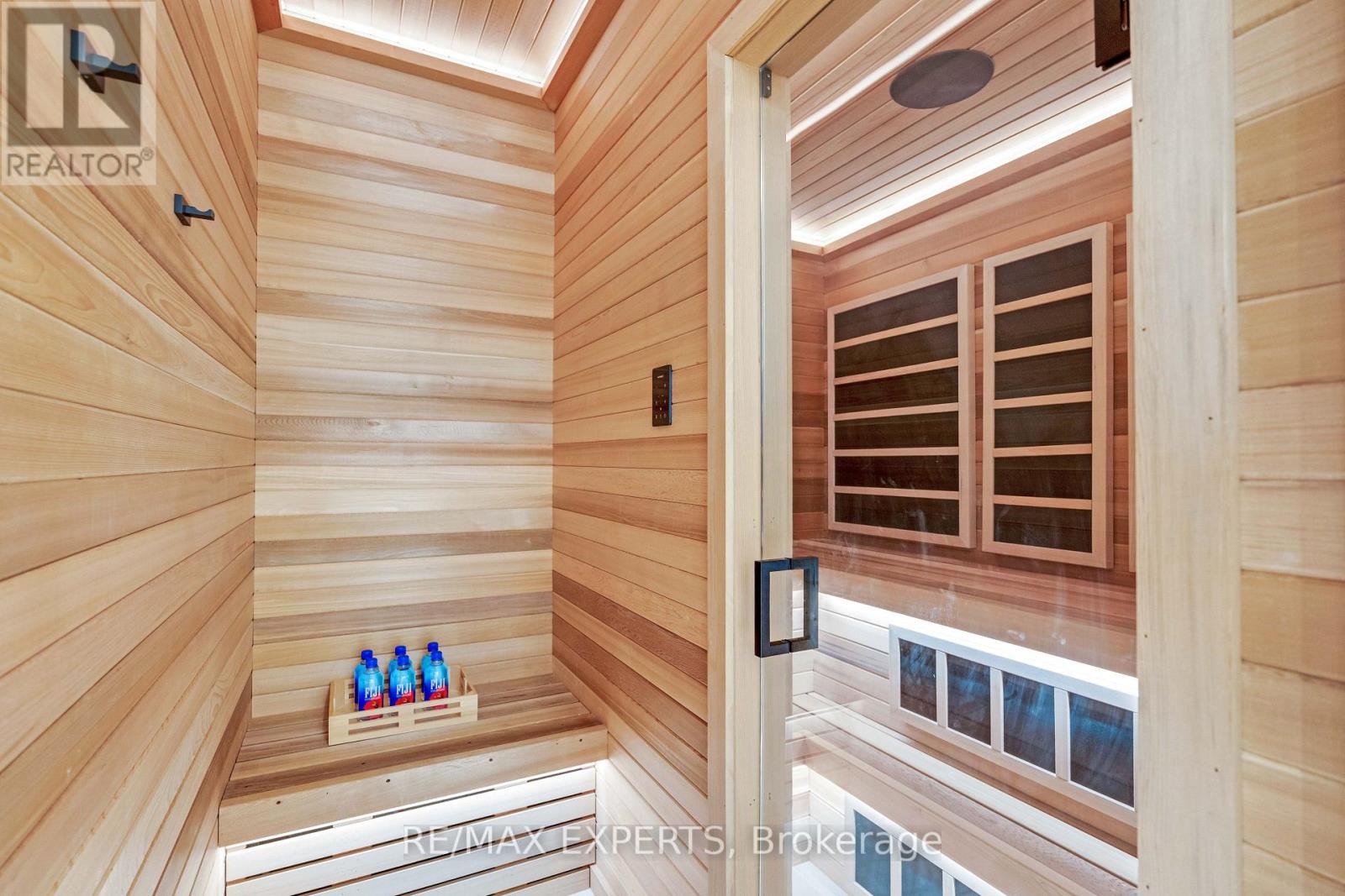 108 HOLLINGSWORTH DRIVE - Image 44