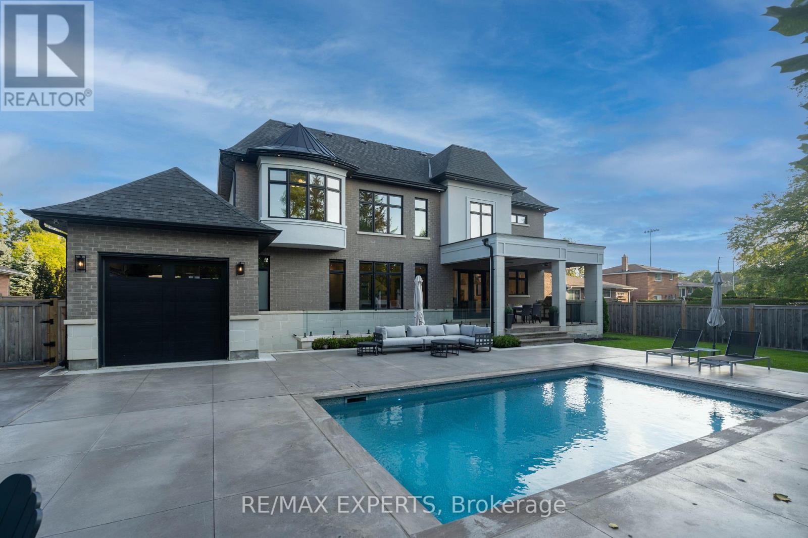 108 HOLLINGSWORTH DRIVE - 48