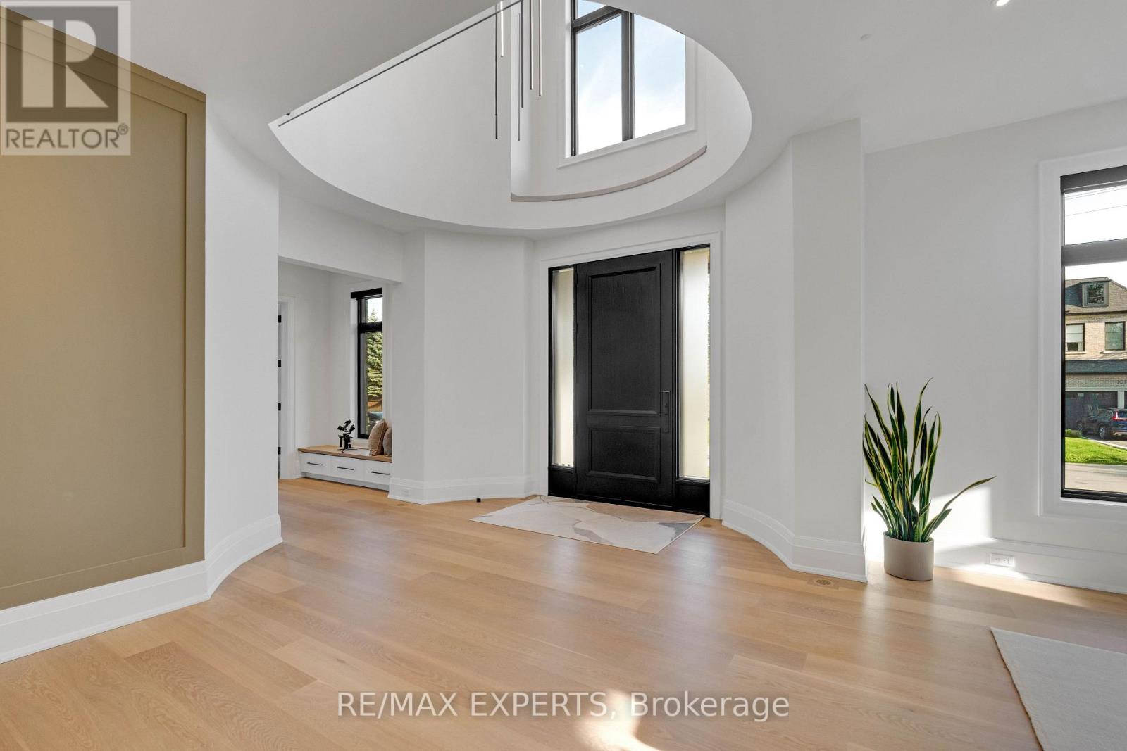 108 HOLLINGSWORTH DRIVE - 5