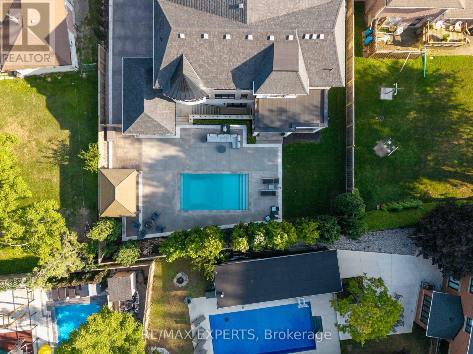 108 HOLLINGSWORTH DRIVE - 50