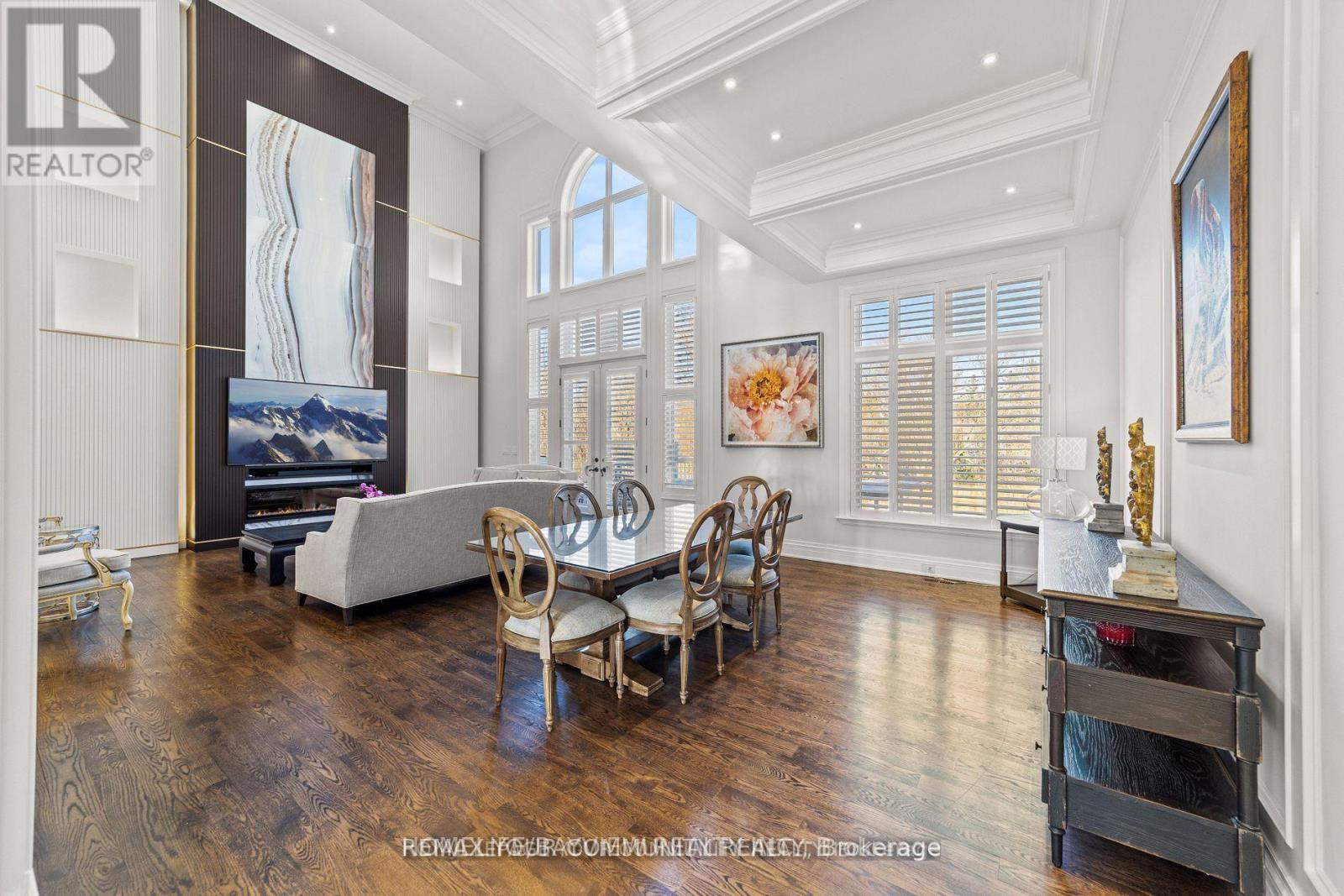 18 PARKER AVENUE - 11