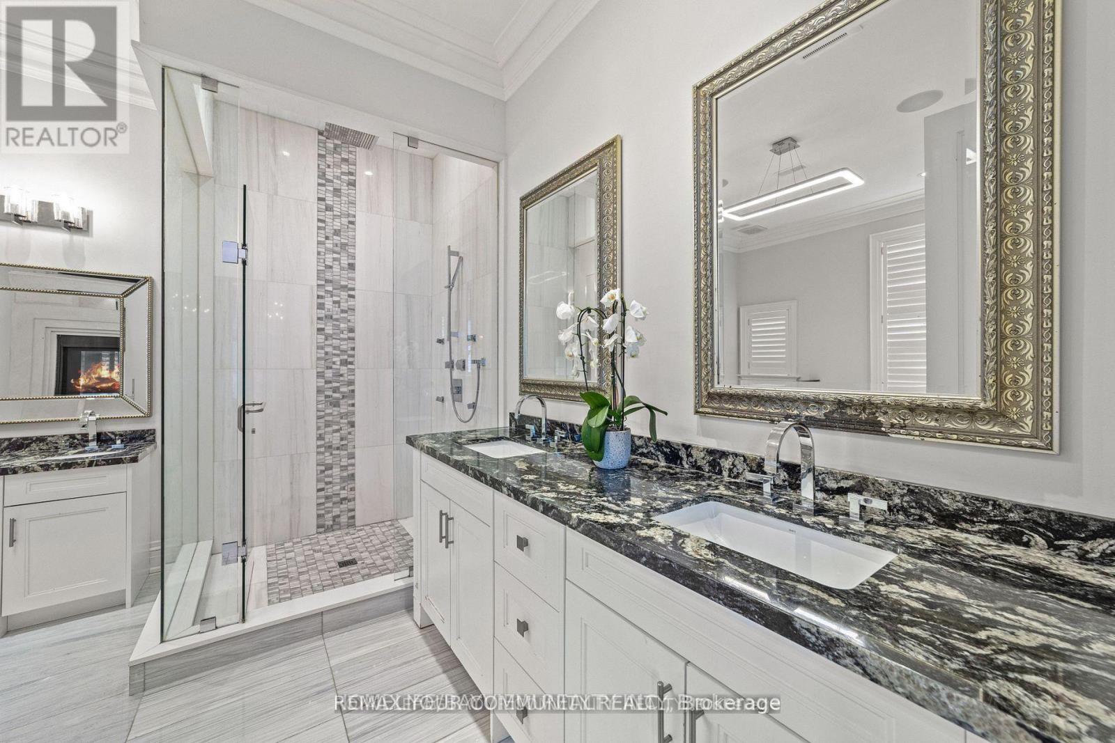 18 PARKER AVENUE - 15