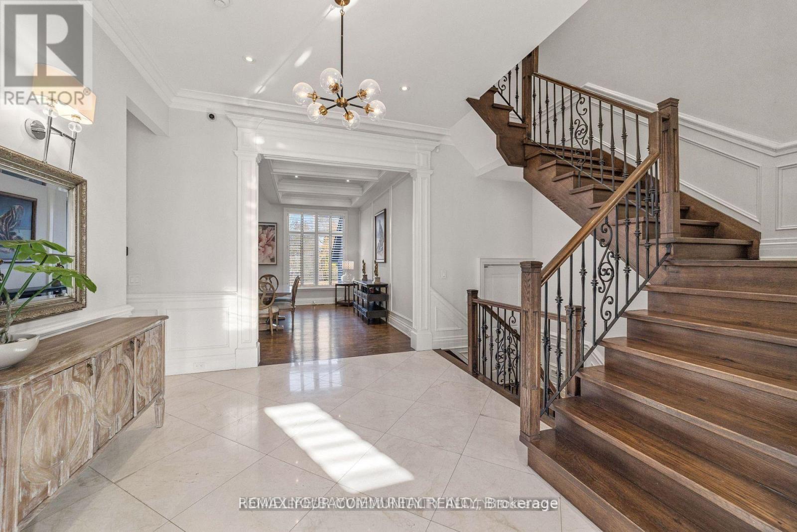 18 PARKER AVENUE - 17