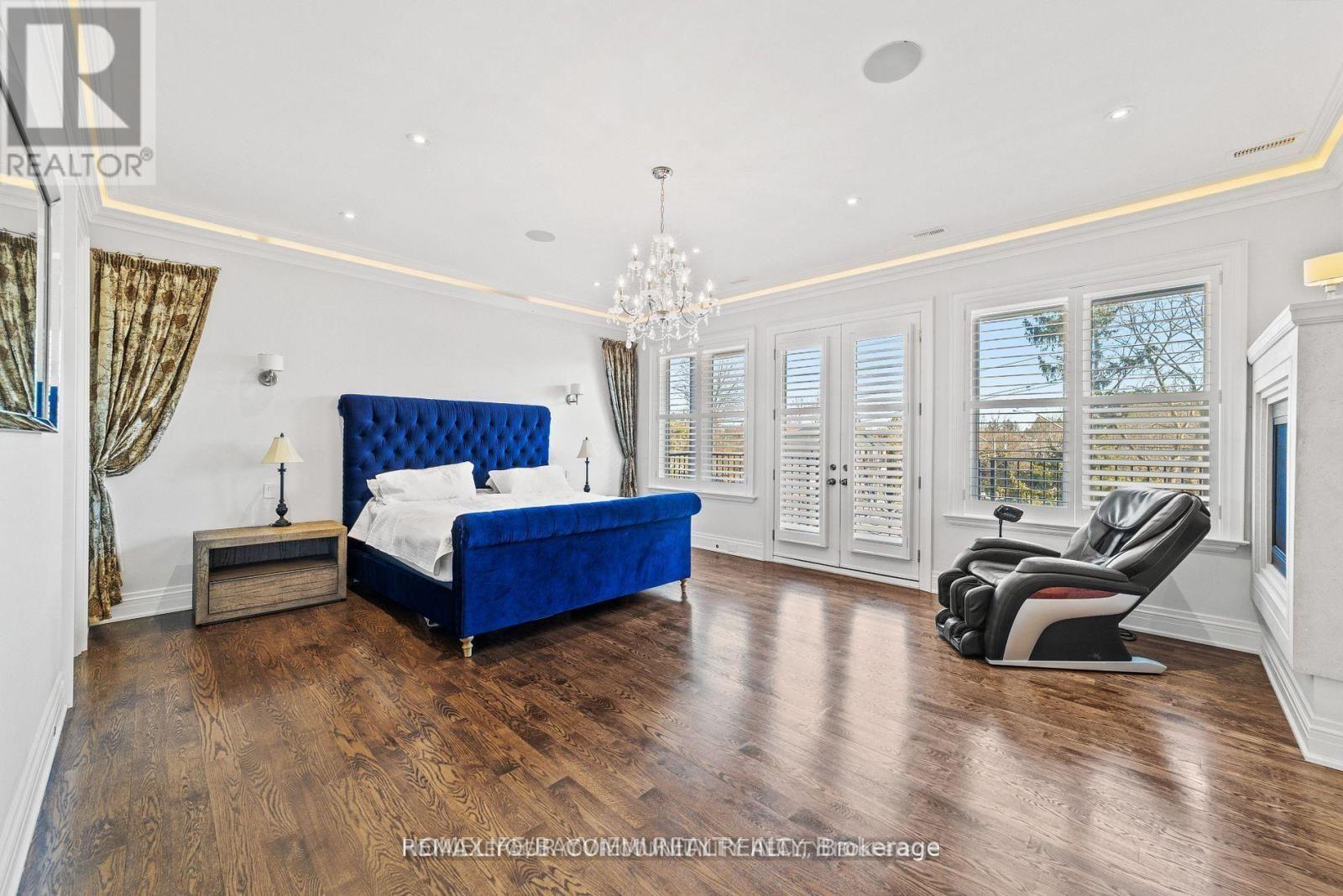 18 PARKER AVENUE - 3